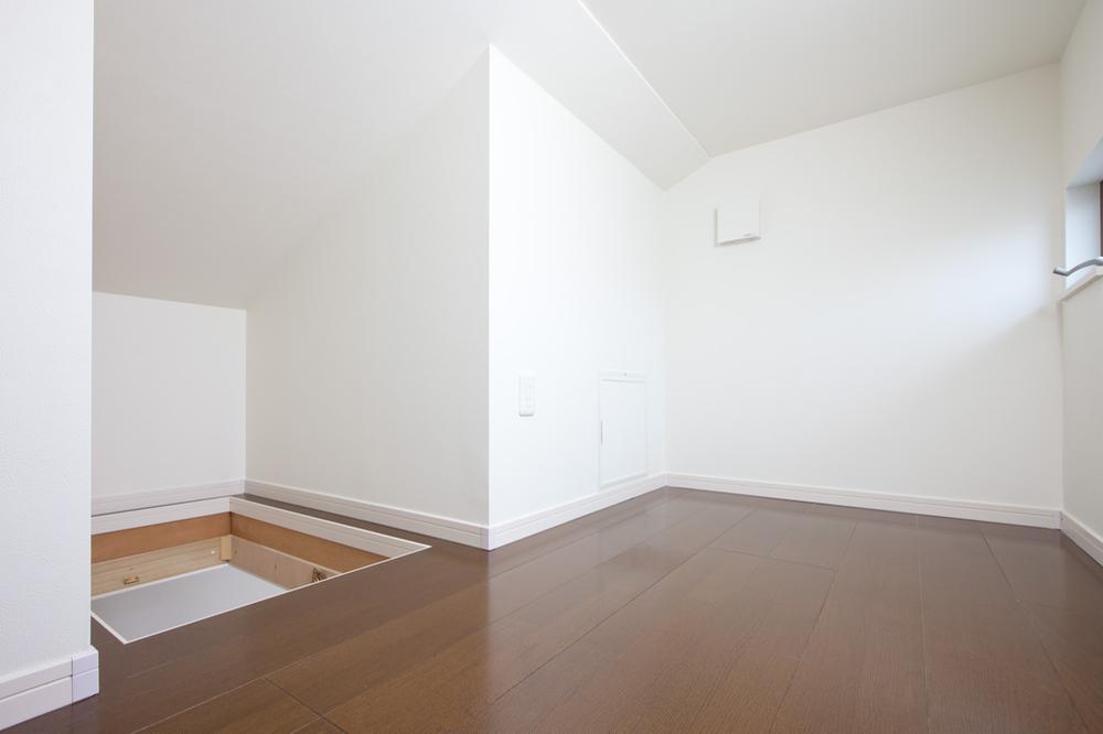 Receipt. 36-54 Building attic storage