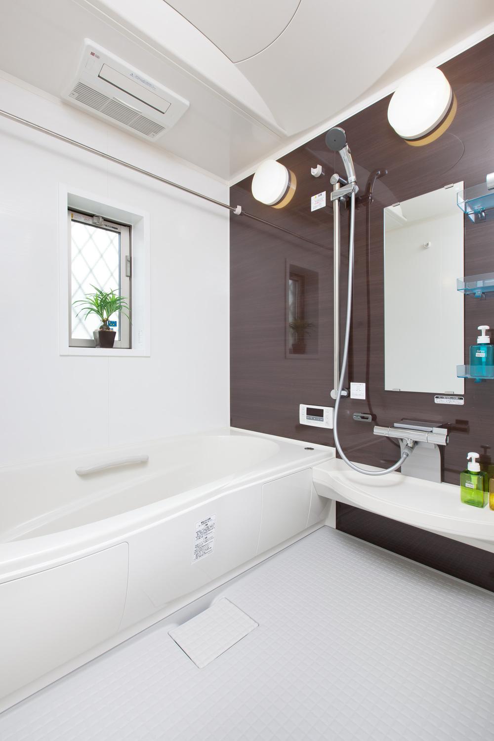 Bathroom. 36-56 Building bathroom