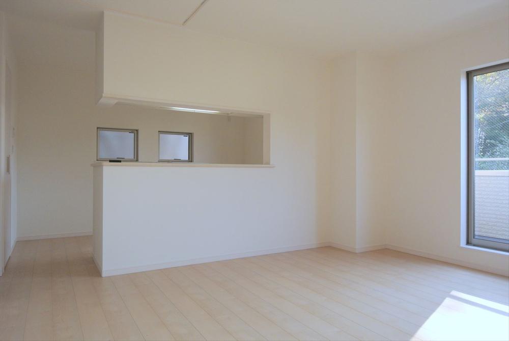 Living. Selling local