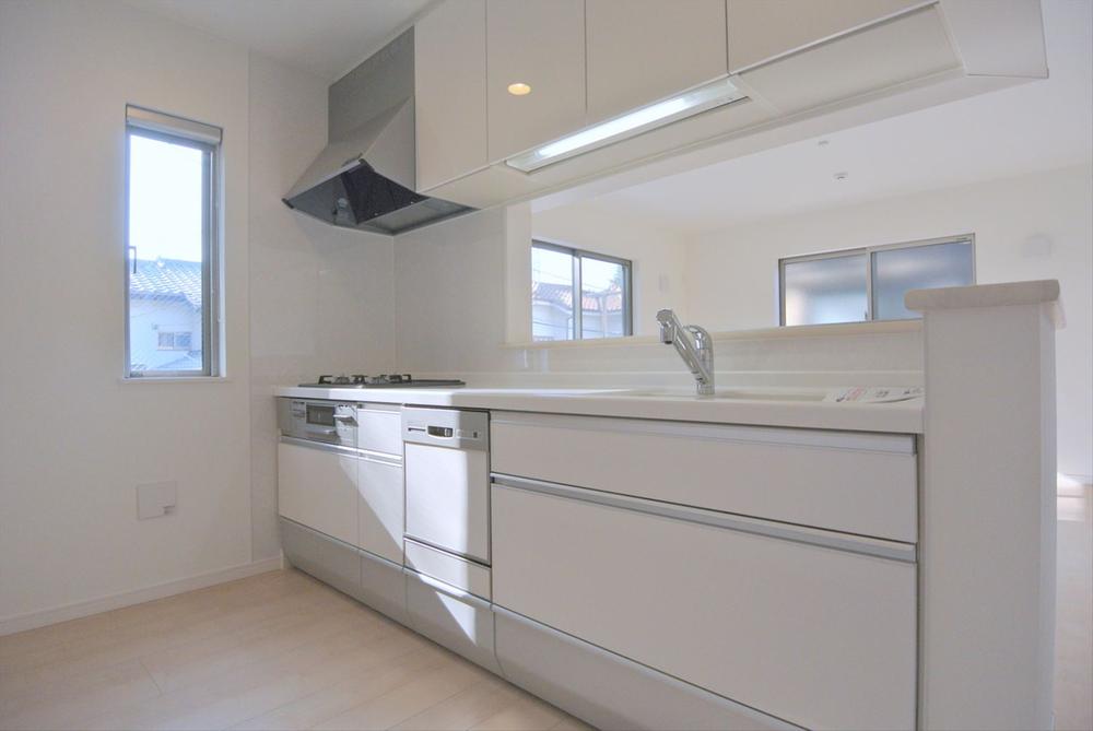 Kitchen. Selling local