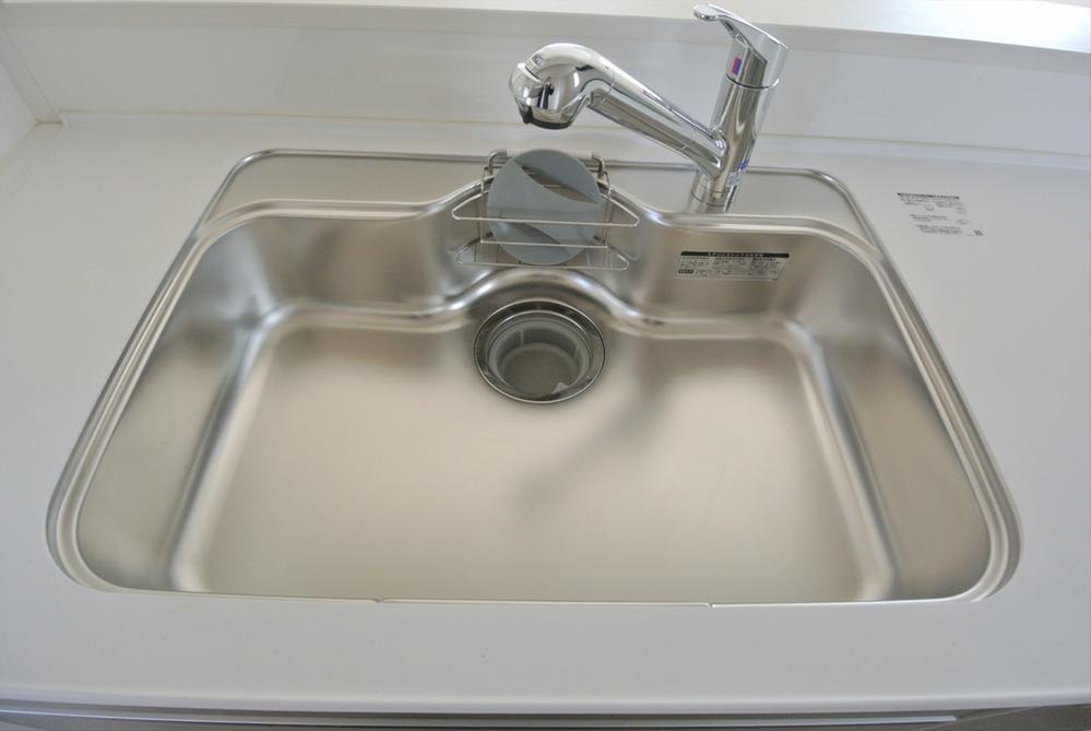 Kitchen. Selling local