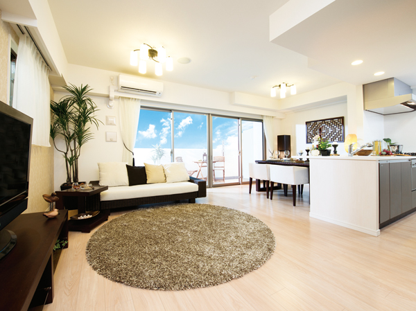 Living.  [living ・ dining] Living who designed the warmth of life ・ dining room.  ※ Indoor posted below ・ Equipment photo was taken in June 2013 the Togai model room D type, Design changes ・ option ・ furniture ・ Such as the furniture is not included in the sale price. Window destination of the landscape is subjected to some CG processing, In fact a slightly different. (Design changes ・ Option application deadline Yes / Paid)