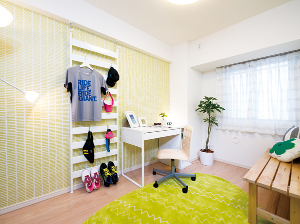 Interior.  [Western-style (2)] Children study room Ya, Western-style that can be used versatile, such as study of surrender to the amount of time their.