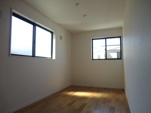 Same specifications photos (Other introspection). Example of construction!