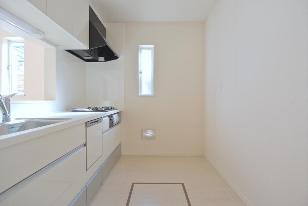 Kitchen. Selling local