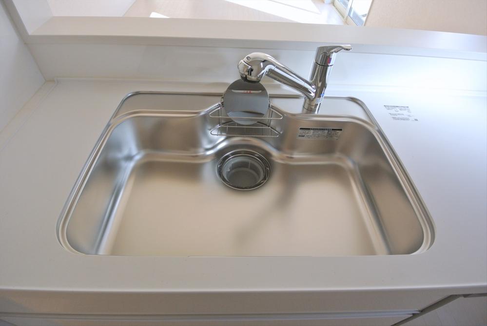 Kitchen. Selling local