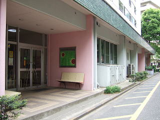 library. Chofu Municipal Library Wakaba Branch (library) to 1188m