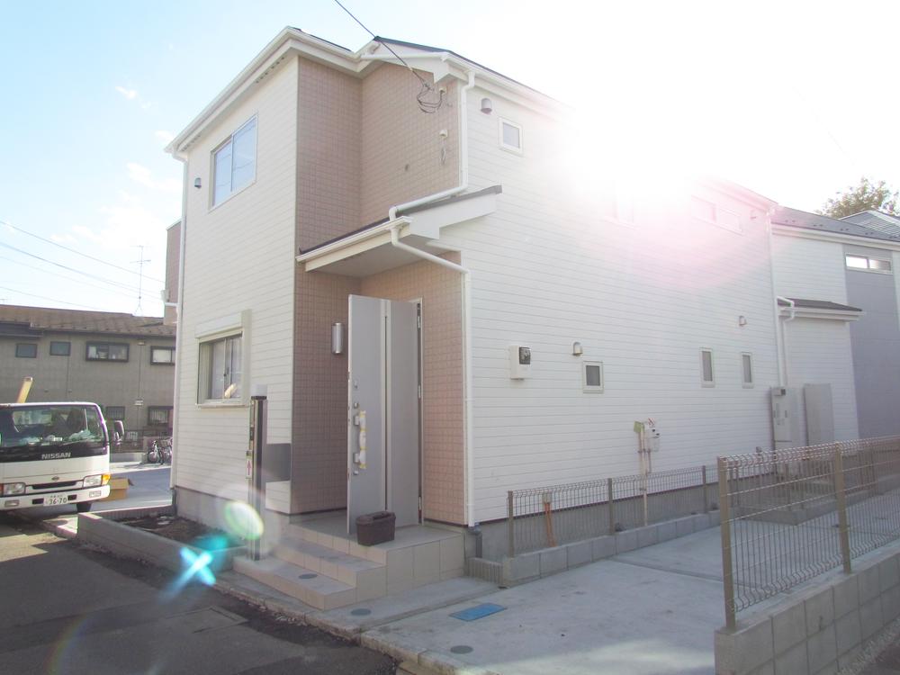 Local appearance photo. December 2013 shooting Building 2