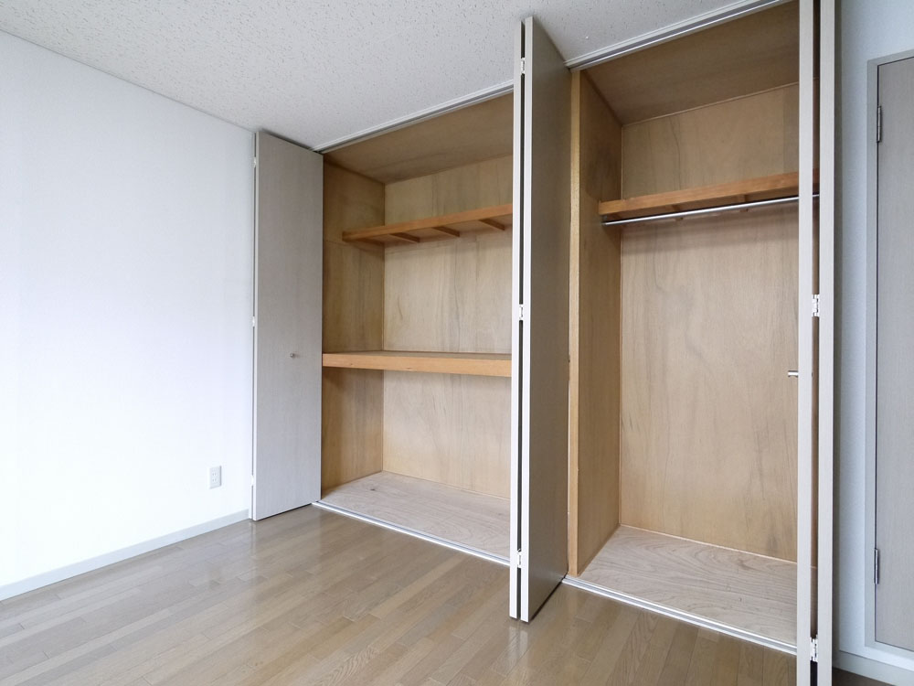 Receipt. ☆ Large storage space