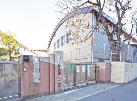 Primary school. 716m to Chofu Tatsutaki Slope Elementary School