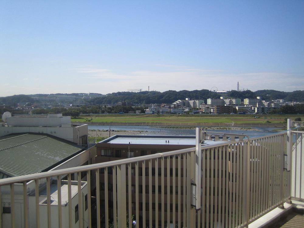 View photos from the dwelling unit. View from the site (October 2012) shooting