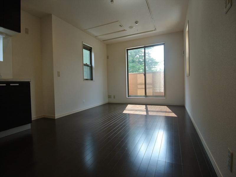 Same specifications photos (living). Seller same specifications