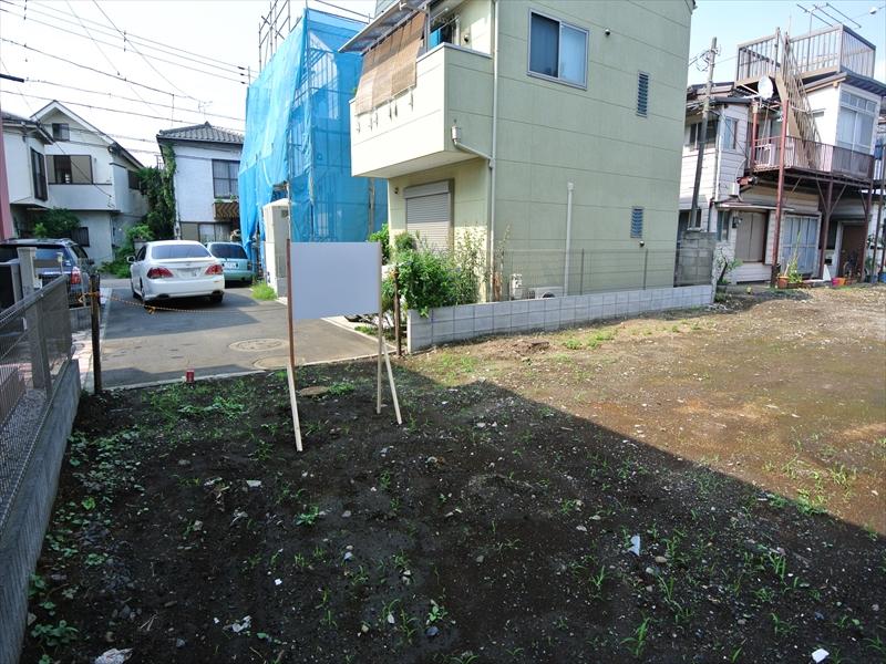 Local photos, including front road. Local (September 2013) Shooting