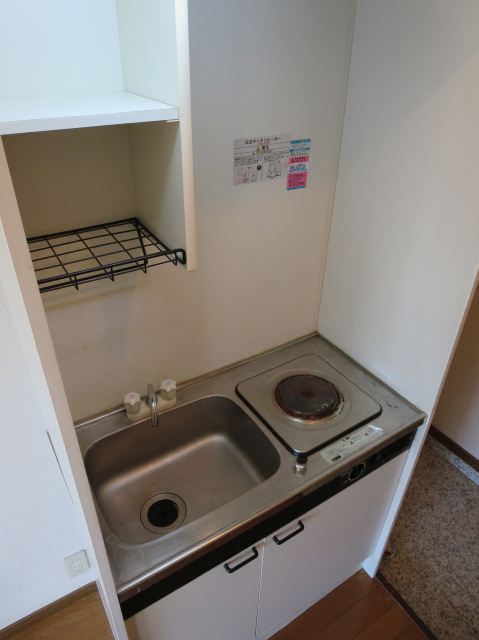 Kitchen. Kitchen electric stove type.