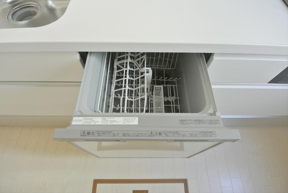 Kitchen. Selling local