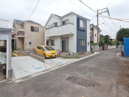 Local photos, including front road. Front road (July 17, 2013) Shooting