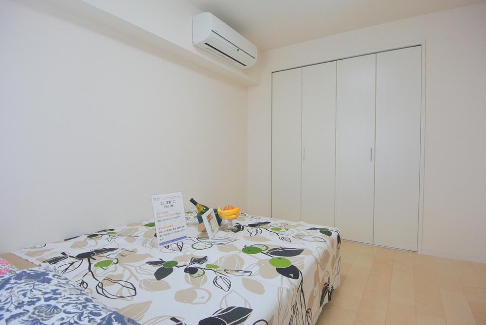 Non-living room. Selling local