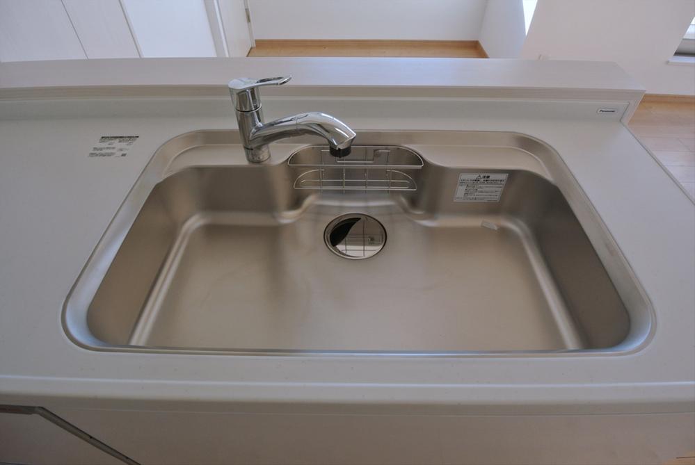 Kitchen. Selling local