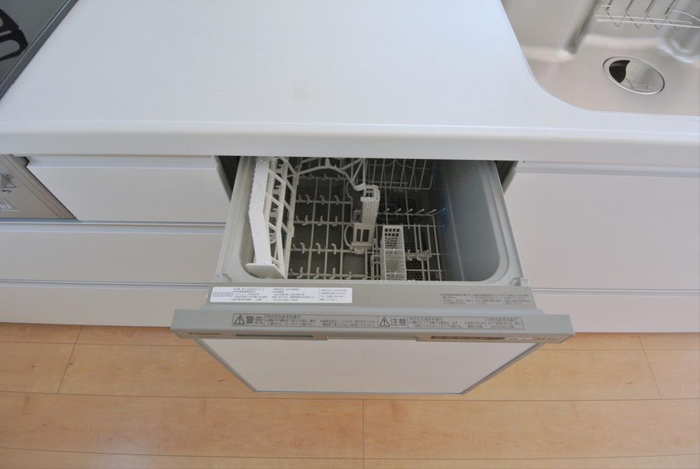 Kitchen. Selling local