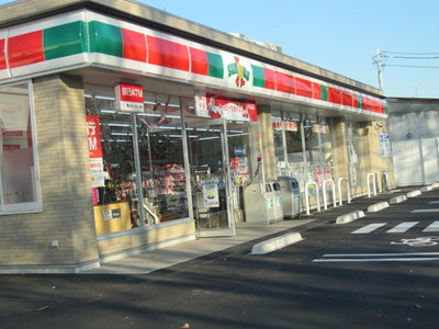 Convenience store. 758m until Thanksgiving (convenience store)