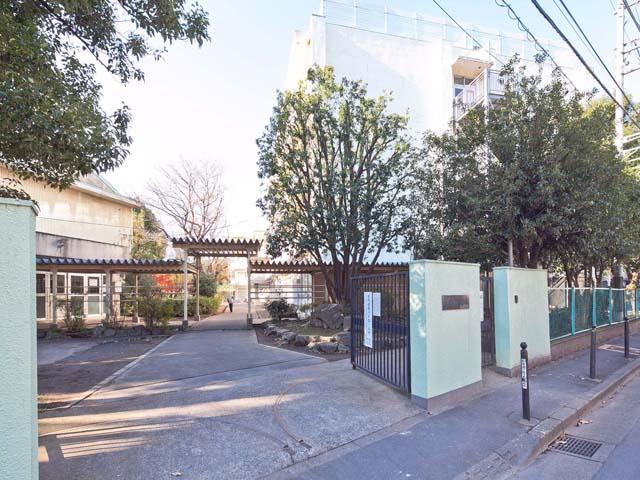 Junior high school. Chofu 300m to stand fourth junior high school