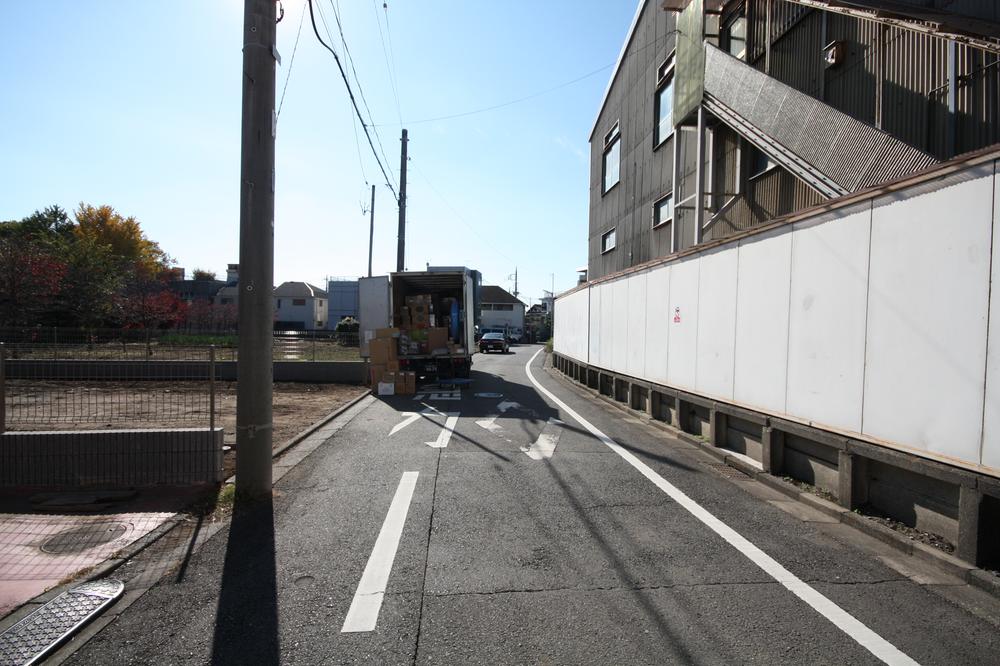 Local photos, including front road. Local (11 May 2013) Shooting