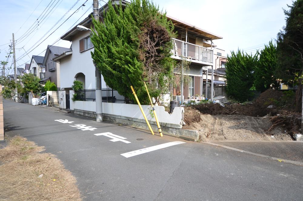 Local appearance photo. Local (11 May 2012) shooting