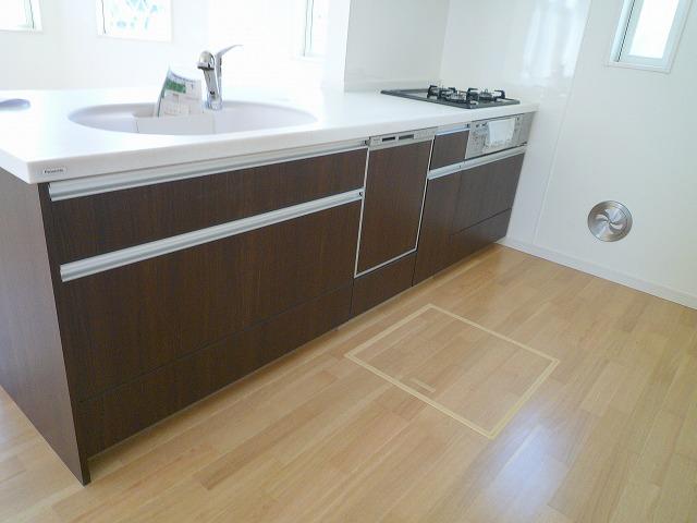 Same specifications photo (kitchen). Seller same specifications construction cases