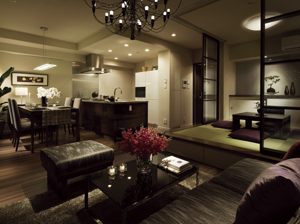 Living.  [living ・ dining] living ・ Dining is more than 10 Pledge. In addition to realizing the extent to put comfortably the table and sofa, The window also has secured a wide.