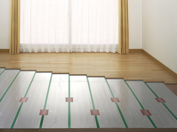 Other.  [Gas hot water floor heating] By circulating hot water, Floor heating to warm the room from feet. House dust is a clean heating systems that do not go up the winding. (Same specifications)
