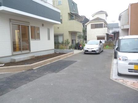 Local photos, including front road. South road (November 2, 2013) Shooting