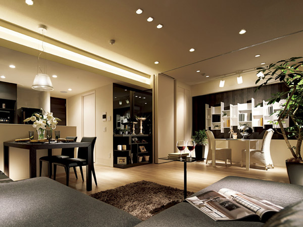 Living.  [living ・ dining] living ・ You can feel at the moment I opened the door to the dining, Spread and the brightness of the space. this is, This commitment was determined to maximize the potential of the space as a three-dimensional with floor area.