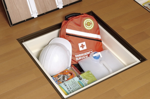 Building structure. Installed a convenient "Underfloor Storage" to the stock, such as canned and bottles class is in the kitchen ( ※ G ・ H ・ I ・ J ・ Except for the L type)