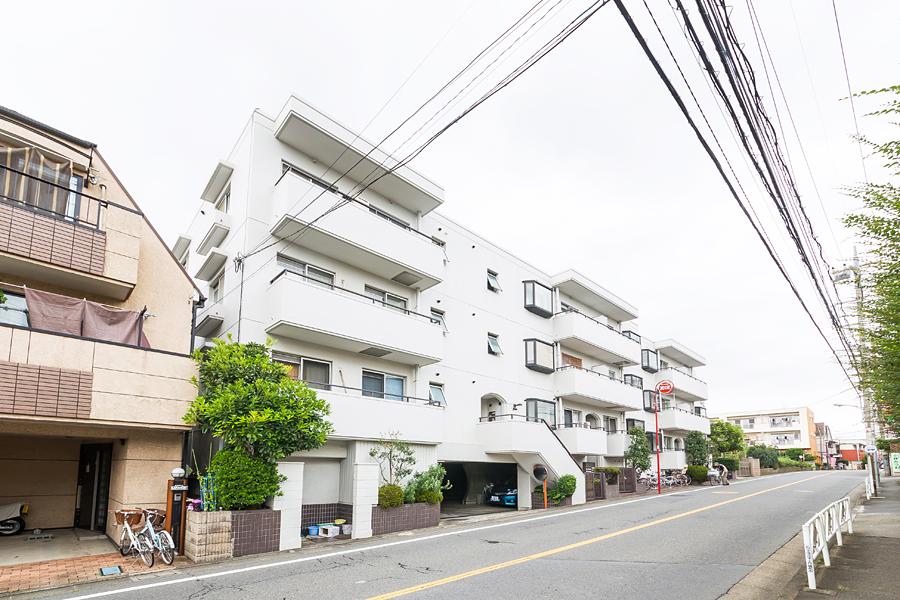 Local appearance photo. It is a quiet residential area
