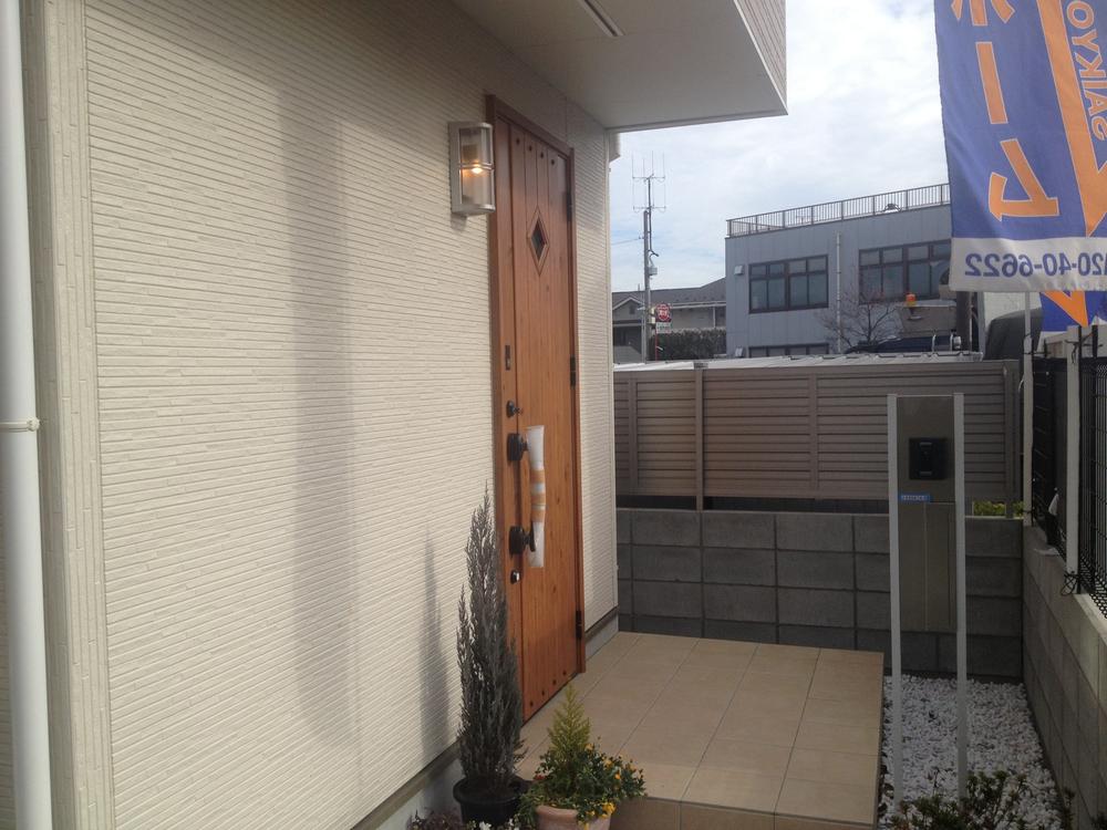 Entrance. Indoor (12 May 2013) Shooting