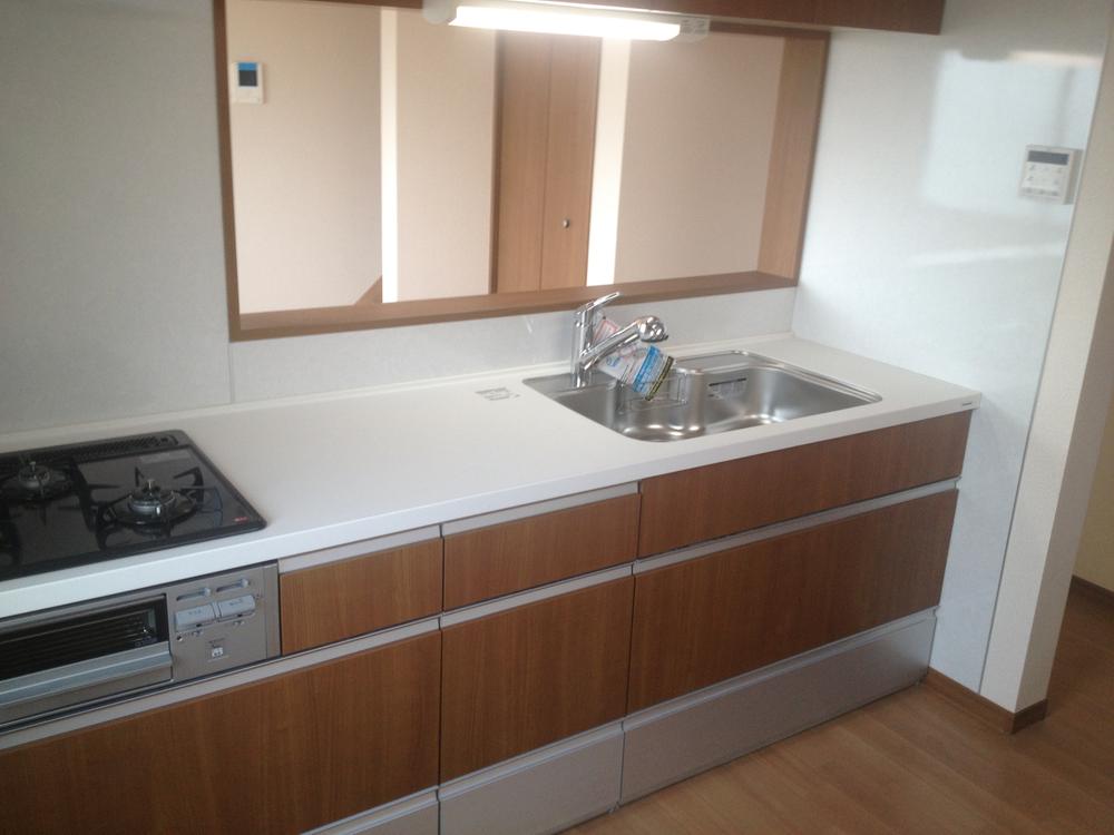 Kitchen. Indoor (12 May 2013) Shooting