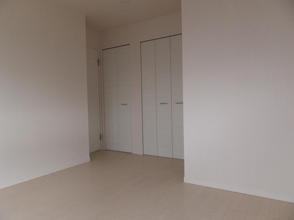 Non-living room. Local (11 May 2013) Shooting