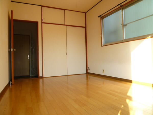 Other room space. Sunny living room!