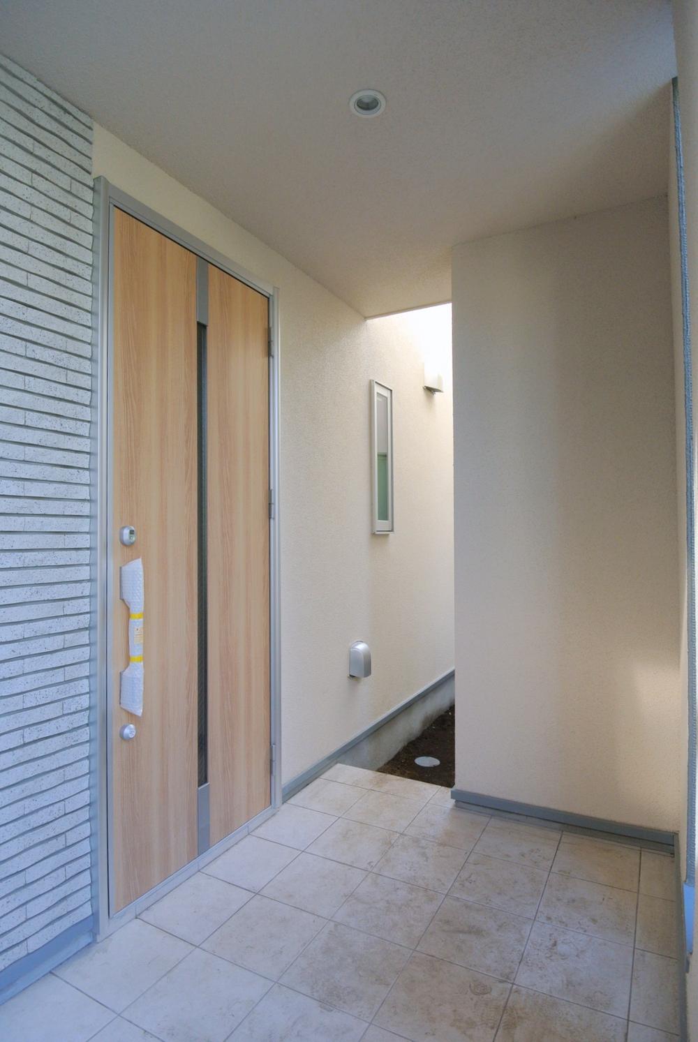 Entrance. Selling local