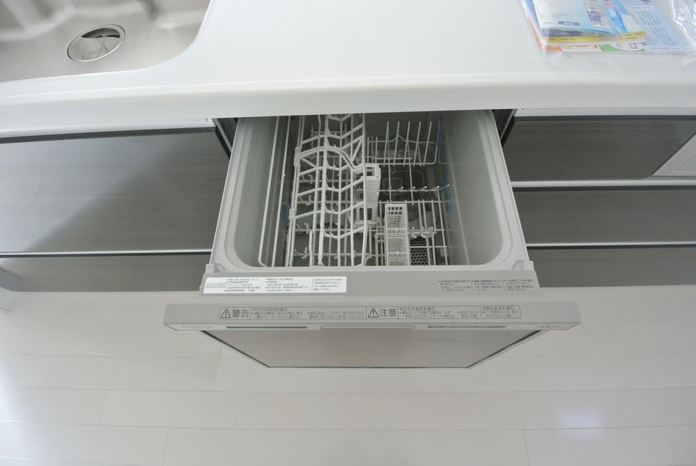 Kitchen. Selling local