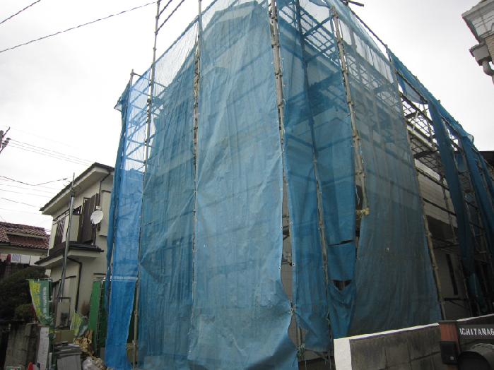 Local photos, including front road. Local (12 May 2013) Shooting