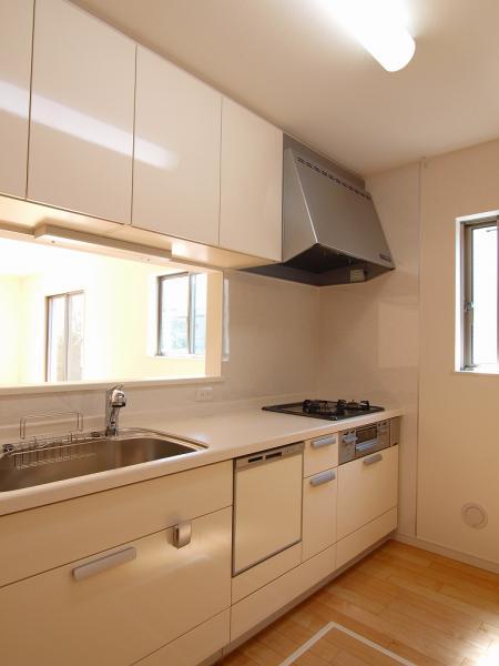 Same specifications photo (kitchen)