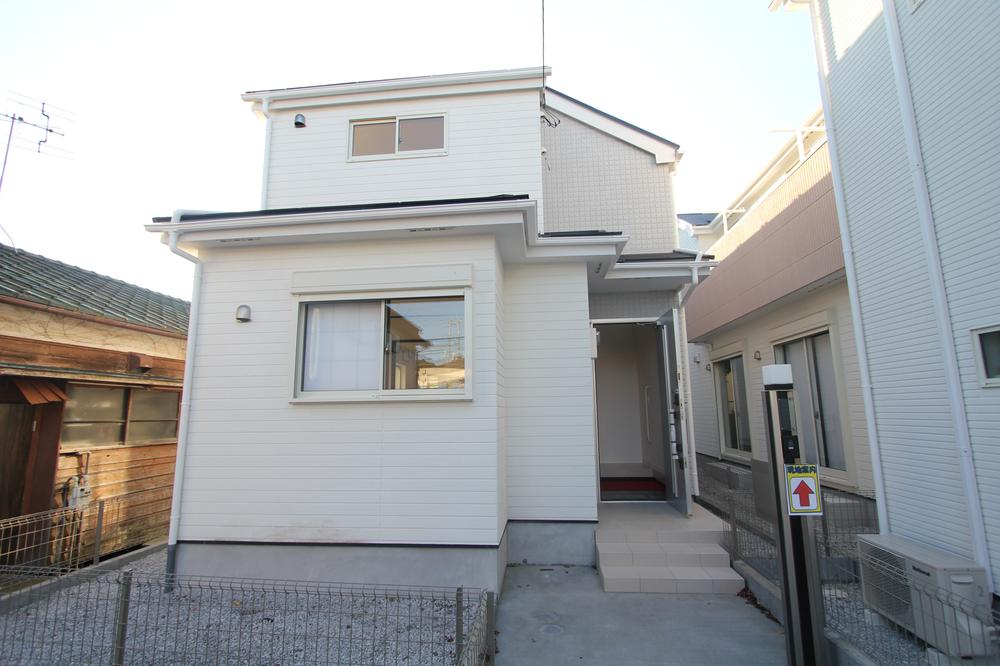 Local appearance photo. Keio Line "west Chofu" station walk 11 minutes!