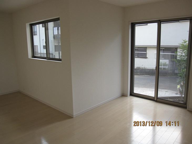 Living. Indoor (12 May 2013) Shooting (1) Building Living