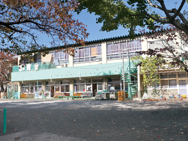Surrounding environment. Midorigaoka nursery school (about 310m ・ 4-minute walk)