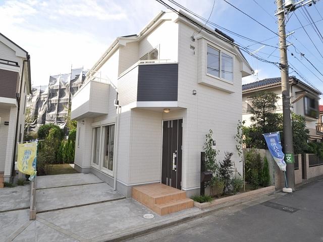 Parking lot. Somechi 2-chome 1 Building appearance ・ Car space