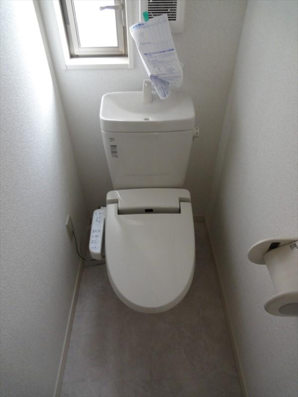 Toilet. (October 2013) Shooting