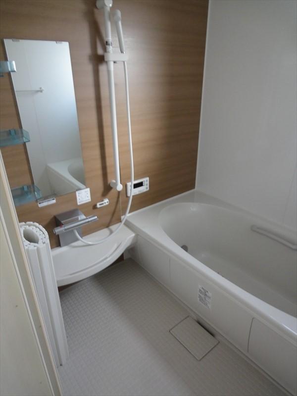 Bathroom. (October 2013) Shooting