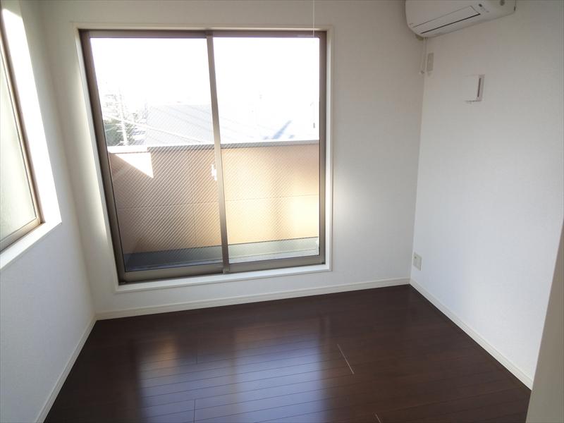 Non-living room. (October 2013) Shooting