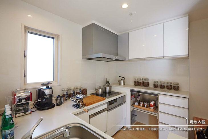 Kitchen.  [No. 1 destination] [Introspection Photo] 2013 December shooting  ※ Photos furniture ・ Furnishings are not included in the price. 
